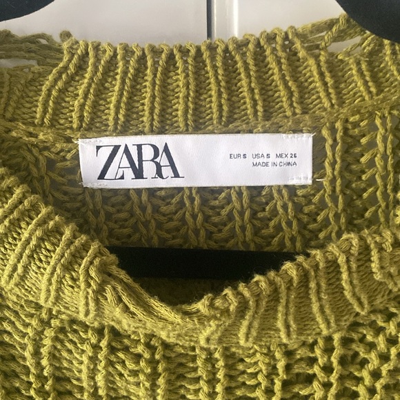 ⚫️ Zara ⚫️ olive green distressed cropped sweater - size small - Picture 2 of 5